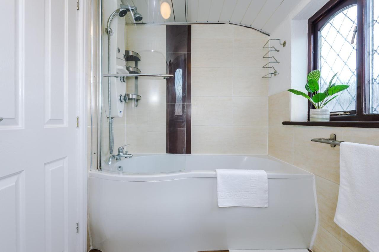 Sunshine Cottage By Happy Sunshine Stay Golborne Luaran gambar